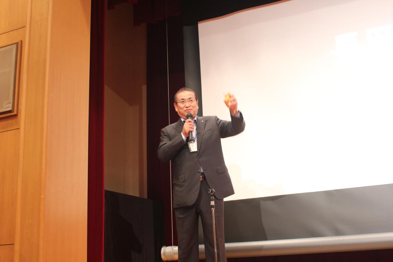 A08.jpg
